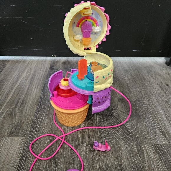 Polly Pocket 2-in-1 Spin 'n Surprise Playground, Travel Toy - Picture 4 of 4